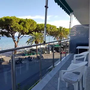 Sea View Appartamento Alassio