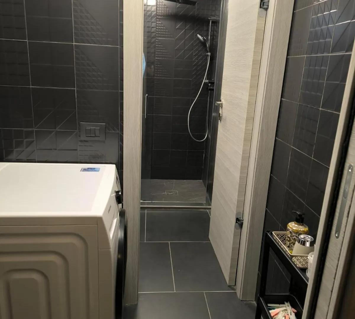 Pm 410 Via Delle Forze Armate Guest House Milano 0*,  Italia